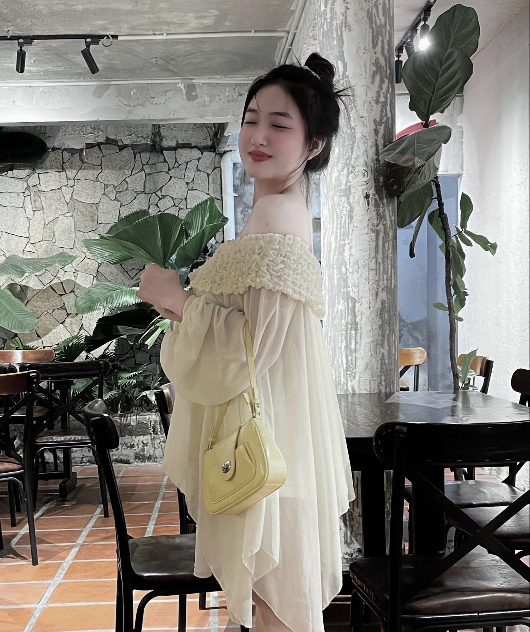 Hoài Thư