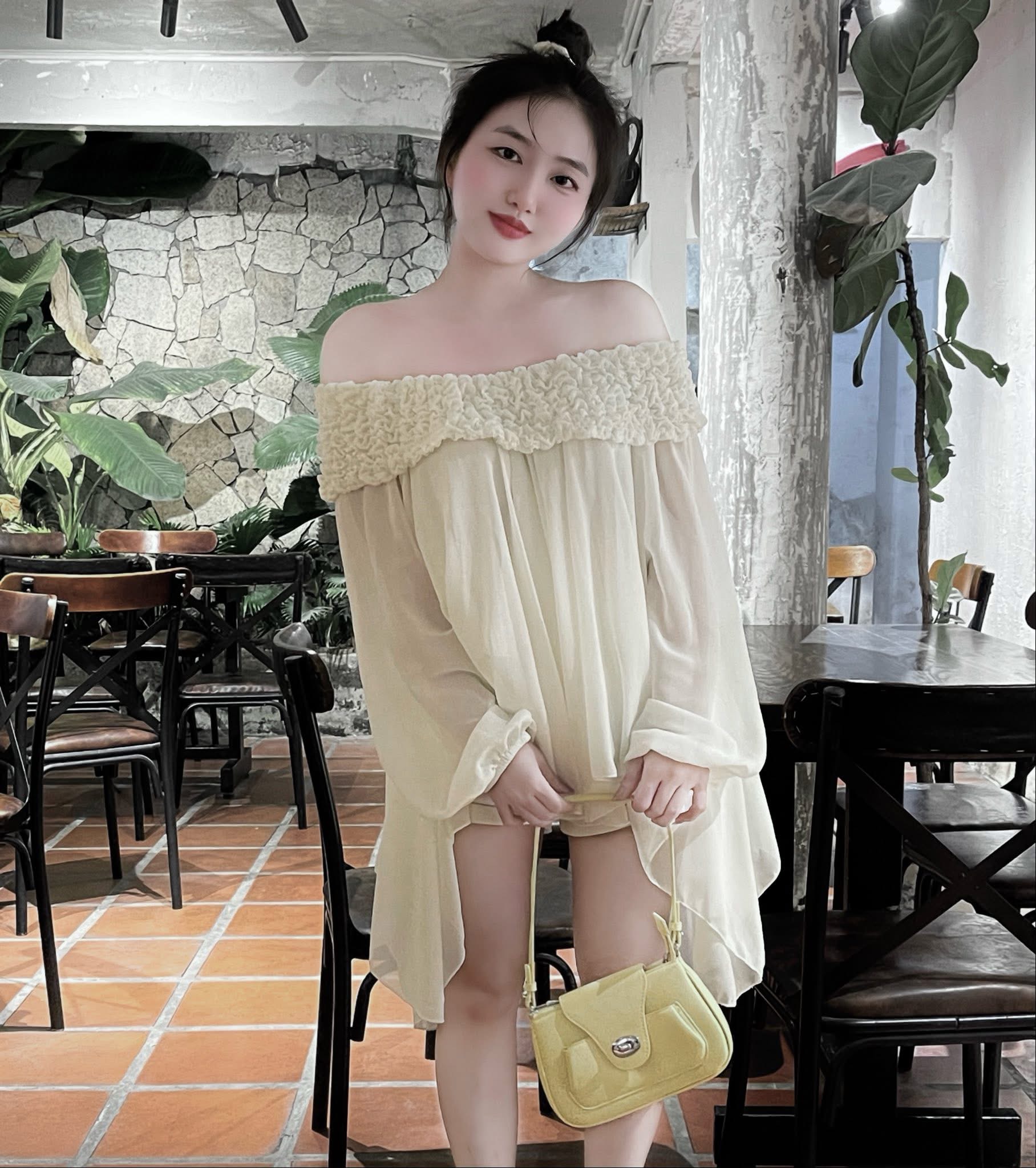 Hoài Thư