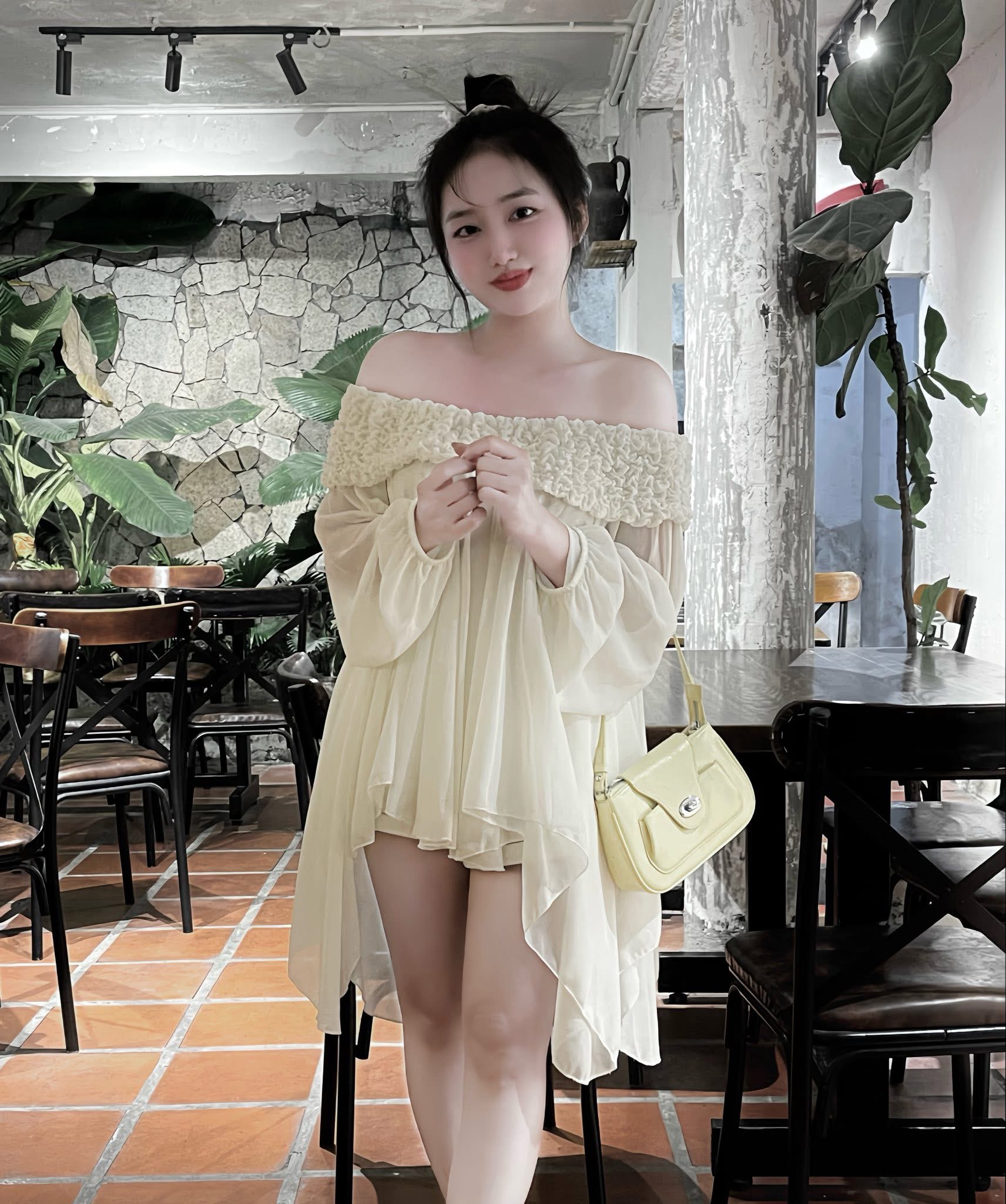 Hoài Thư